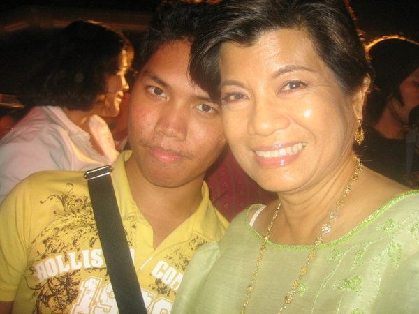 File:With CheChe Lazaro.jpg