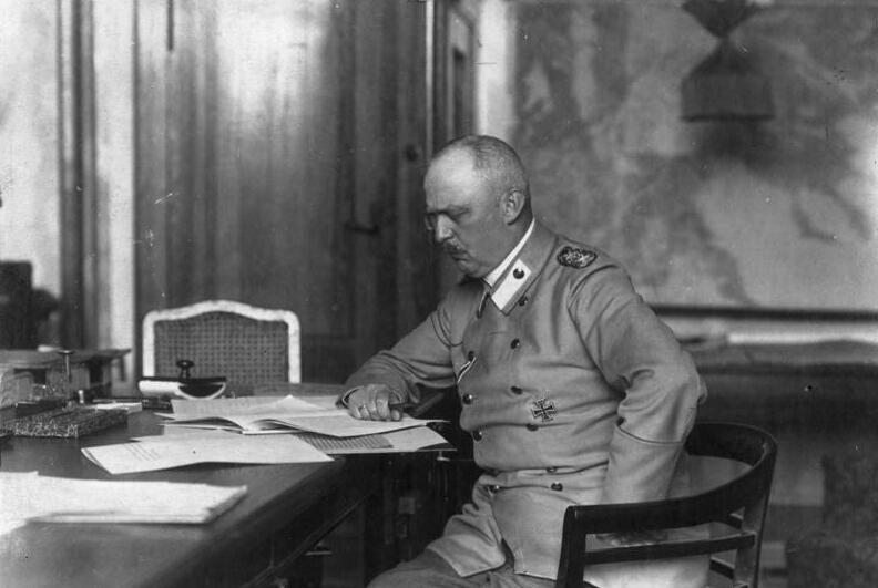 File:Bundesarchiv Bild 183-1992-0707-500, Erich Ludendorff.jpg