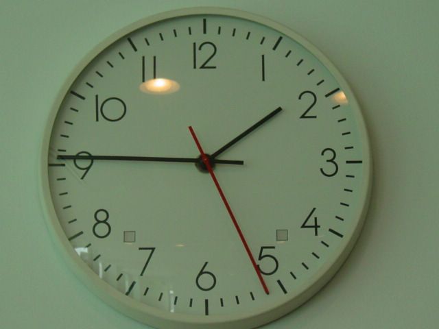 File:Clock, Parliament House, Canberra.jpg