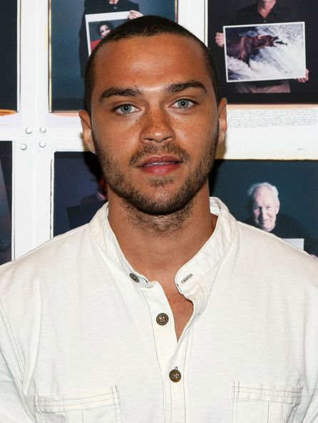 File:Jesse Williams in 2008 white shirt.jpg