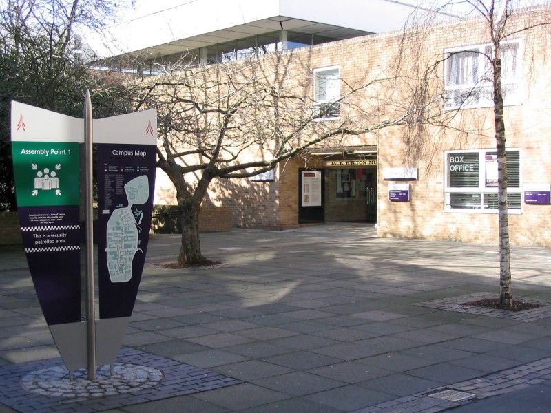 File:Outside Jack Hylton room Lancaster University.jpg