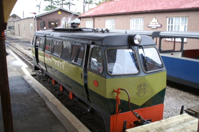 File:Ravenglass Locos-03 - geograph.org.uk - 861942.jpg