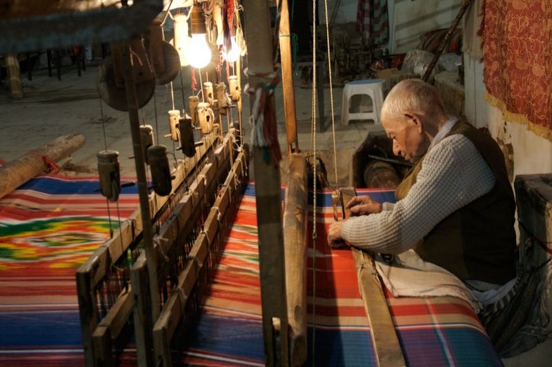 File:Yazd weaver side.jpg