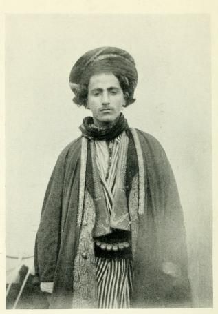 File:A Jaf chief, S. Kurdistan.jpg