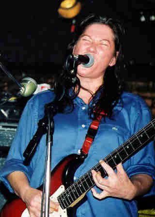 File:Breeders Kim Deal (cropped).jpg