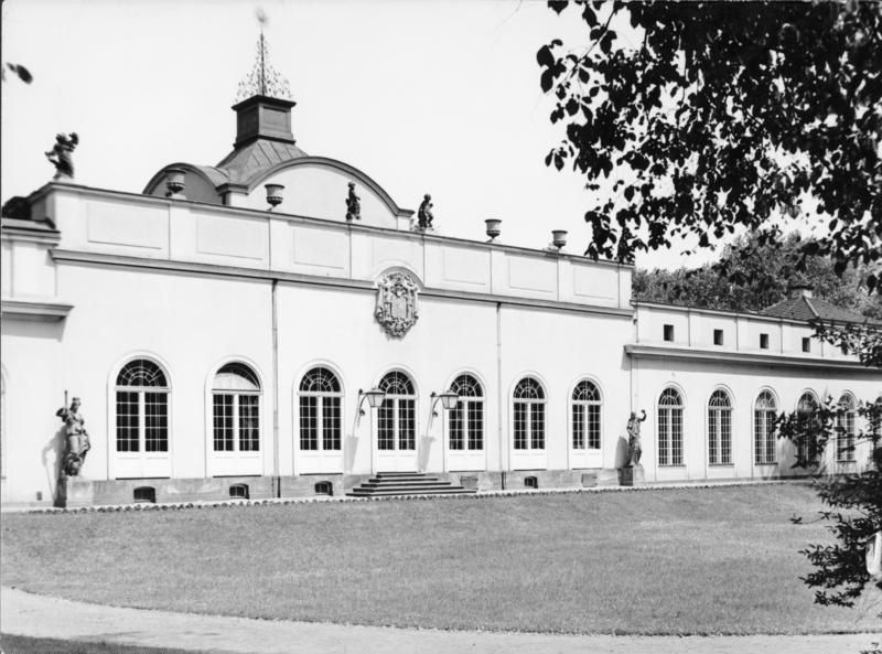 File:Bundesarchiv B 145 Bild-P014925, Berlin, Schloß Monbijou.jpg