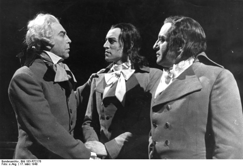 File:Bundesarchiv Bild 183-R72176, Staatsoper Hamburg, "Dantons Tod".jpg