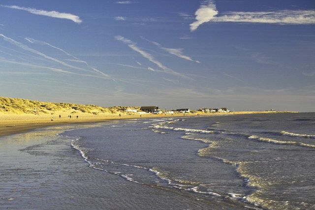 File:Camber Sands - geograph.org.uk - 659206.jpg