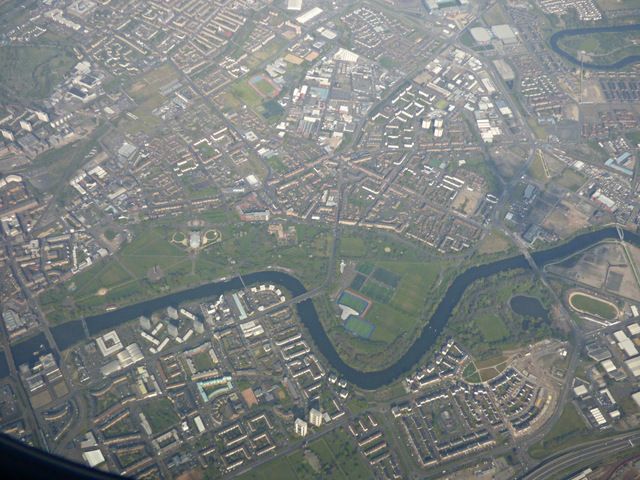 File:East Glasgow from the air (geograph 5374196).jpg