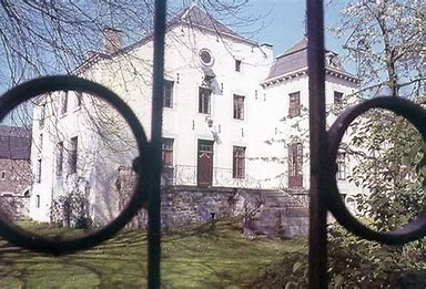 File:Façade Château Lavaux Esneux.png