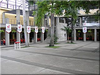 File:FacultadSaludUnivalle.jpg