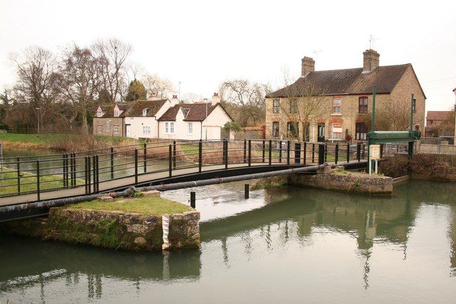 File:High Locks Deeping St James geograph 705171.jpg