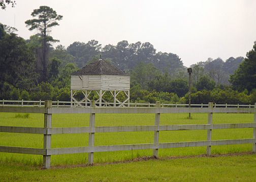 File:MansfieldWinnowingBarn.jpg