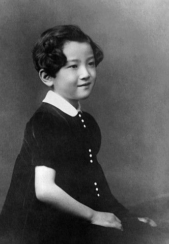 File:Shoda Michiko 1940.jpg