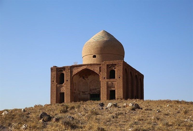 File:Imamzadeh Haft Sanduq2020 4.jpg