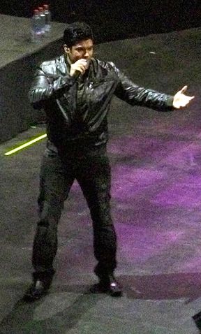 File:Jerry Rivera Concierto Chile (cropped).jpg