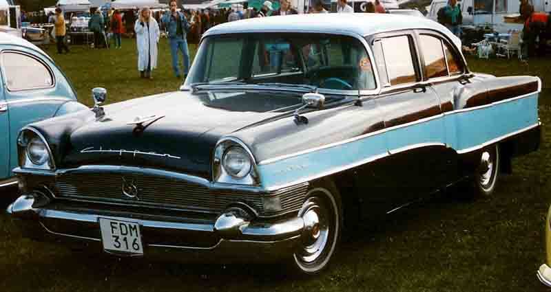 File:Packard Clipper Custom 4-Door Sedan 1956.jpg