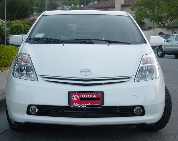 File:Prius2004F.JPG