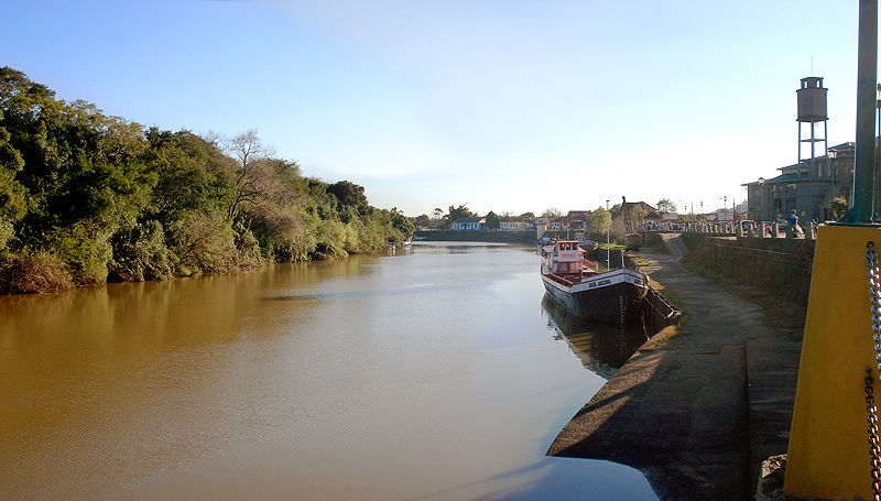 File:Rio Caí em Montenegro.jpg