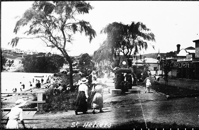 File:St Heliers Memorial Fountain 1917.jpg