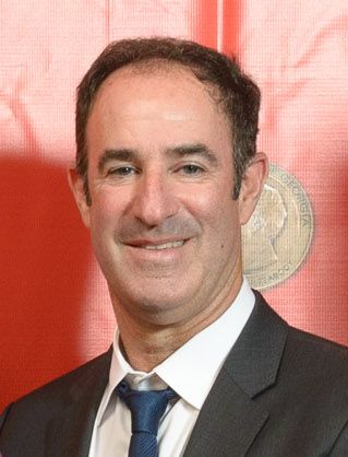 File:Steve Fainaru at 2014 Peabody Awards (cropped).jpg