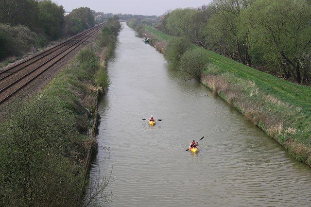 File:The Fossdyke - geograph.org.uk - 1251887.jpg