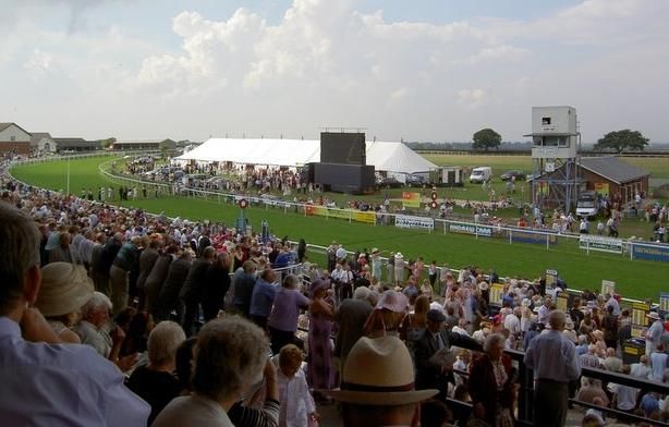 File:Beverley Racecourse.jpg