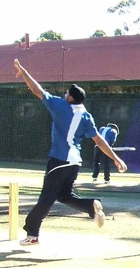 File:Harbhajan Singh bowling 2.jpg