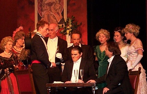 File:LaTraviata.jpg