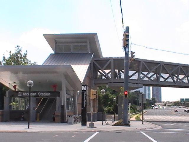 File:Mclean station487.JPG