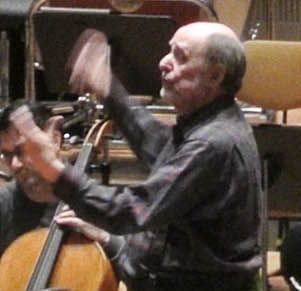 File:Roger Norrington conducting at rehearsal (cropped).jpg