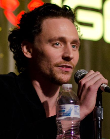 File:2011 NYCC Avengers Panel 1 (cropped).jpg