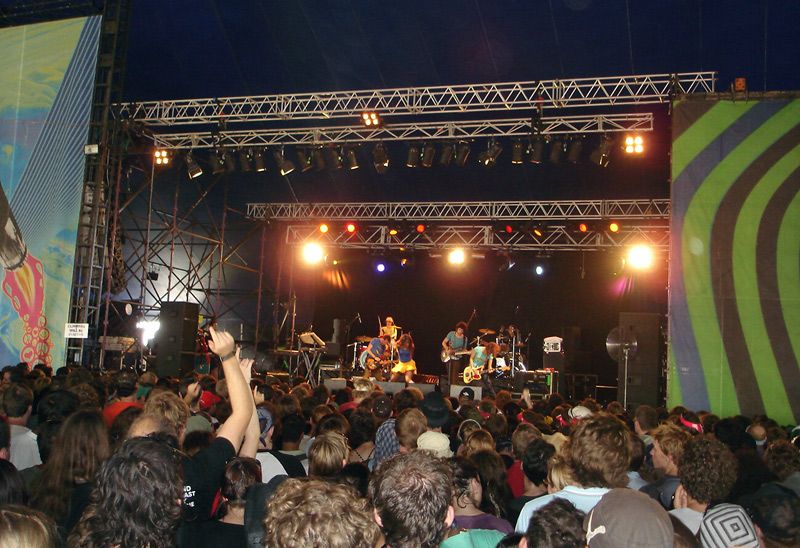 File:Bigdayout goteam.jpg