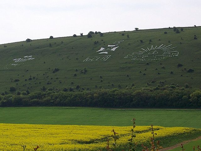 File:Fovant Badges - geograph.org.uk - 1306230.jpg