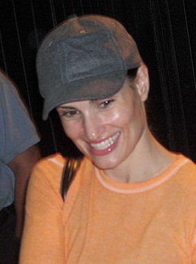 File:Idina Menzel cropped.jpg