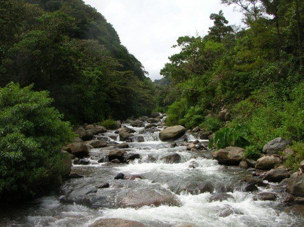 File:Rushing Caldera River jquarns.jpg