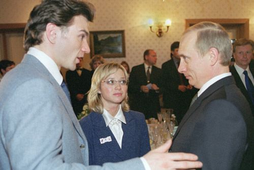 File:Vladimir Putin 5 March 2002-4.jpg