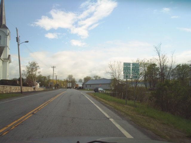 File:West 74 at 22A concurrency southern end.jpg