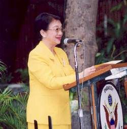 File:Aquino 2003.jpg