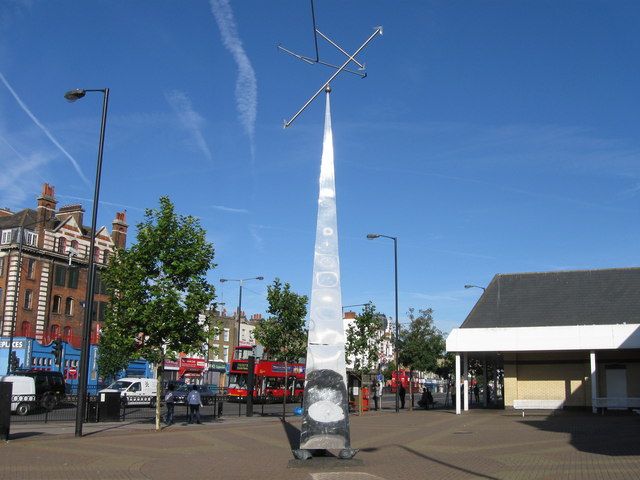 File:Public art, Old Kent Road.jpg