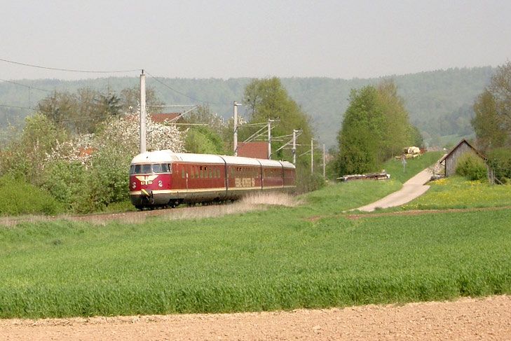 File:Wm fanzug zell 2006.jpg