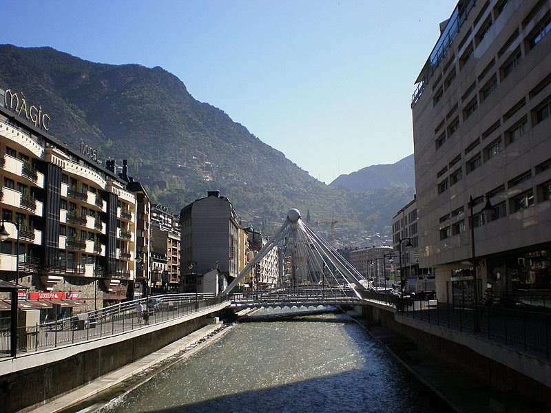 File:Andorra la Vella, Valira river.jpg