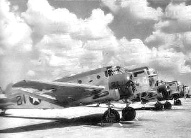 File:Childress Army Airfield - AT-11 Kansan.jpg