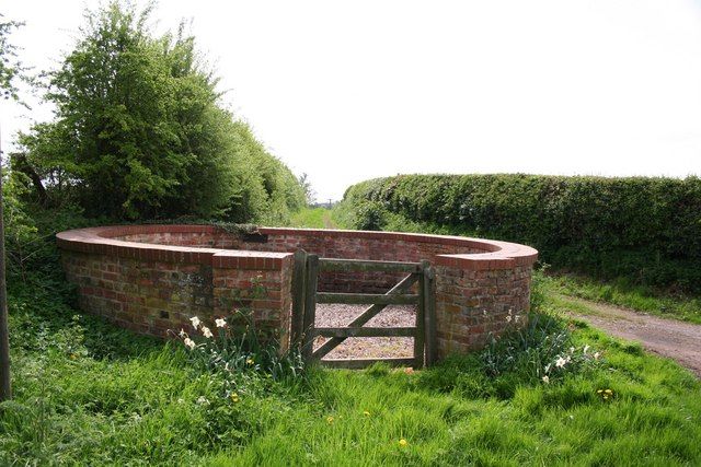 File:Flintham Pinfold - geograph.org.uk - 412972.jpg