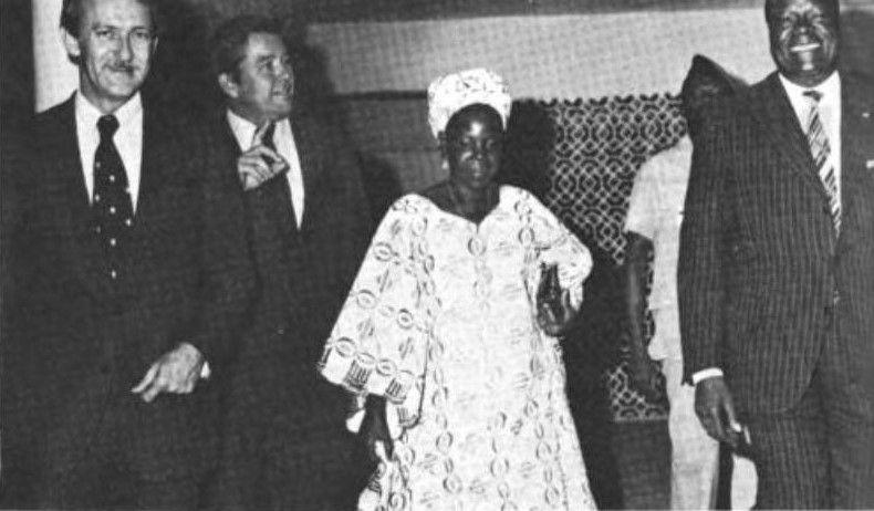 File:Gérard Ouédraogo with wife and American diplomats.jpg