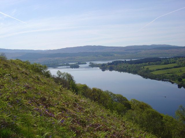 File:Loch Awe - geograph.org.uk - 171800.jpg