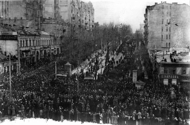 File:The demonstration on Khreshchatyk, March 1917.jpg