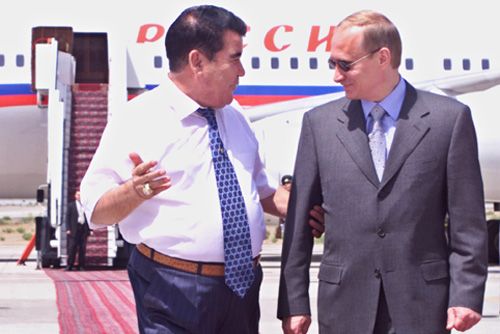 File:Vladimir Putin with Saparmurat Niyazov-2.jpg