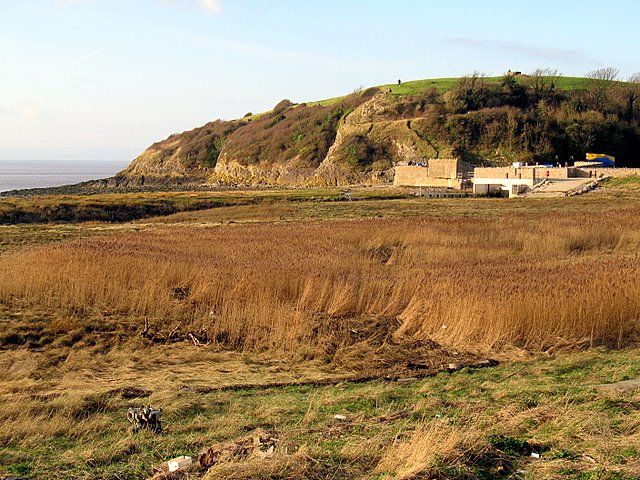 File:Wain's Hill - geograph.org.uk - 671543.jpg