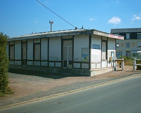 File:Gare de Blonville-Bénèrville.jpg